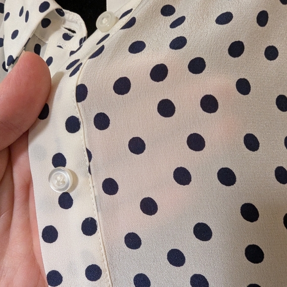 Boden Women's Button Up Shirt 100% Silk White Navy Blue Polka Dots Sheer Size 6 - Picture 5 of 8